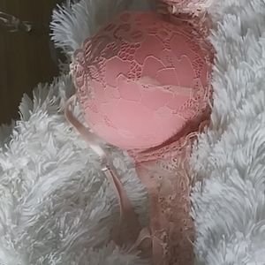 Marilyn Monroe Intimates lace padded bra